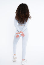 Load image into Gallery viewer, Shaping activewear

