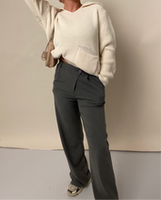 Load image into Gallery viewer, Elvy knitwear cream
