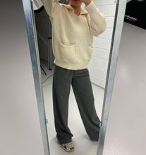 Load image into Gallery viewer, Elvy knitwear cream
