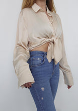 Load image into Gallery viewer, Lola blouse
