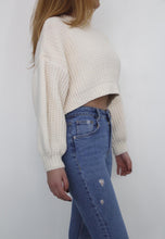Load image into Gallery viewer, Melanie crop knit
